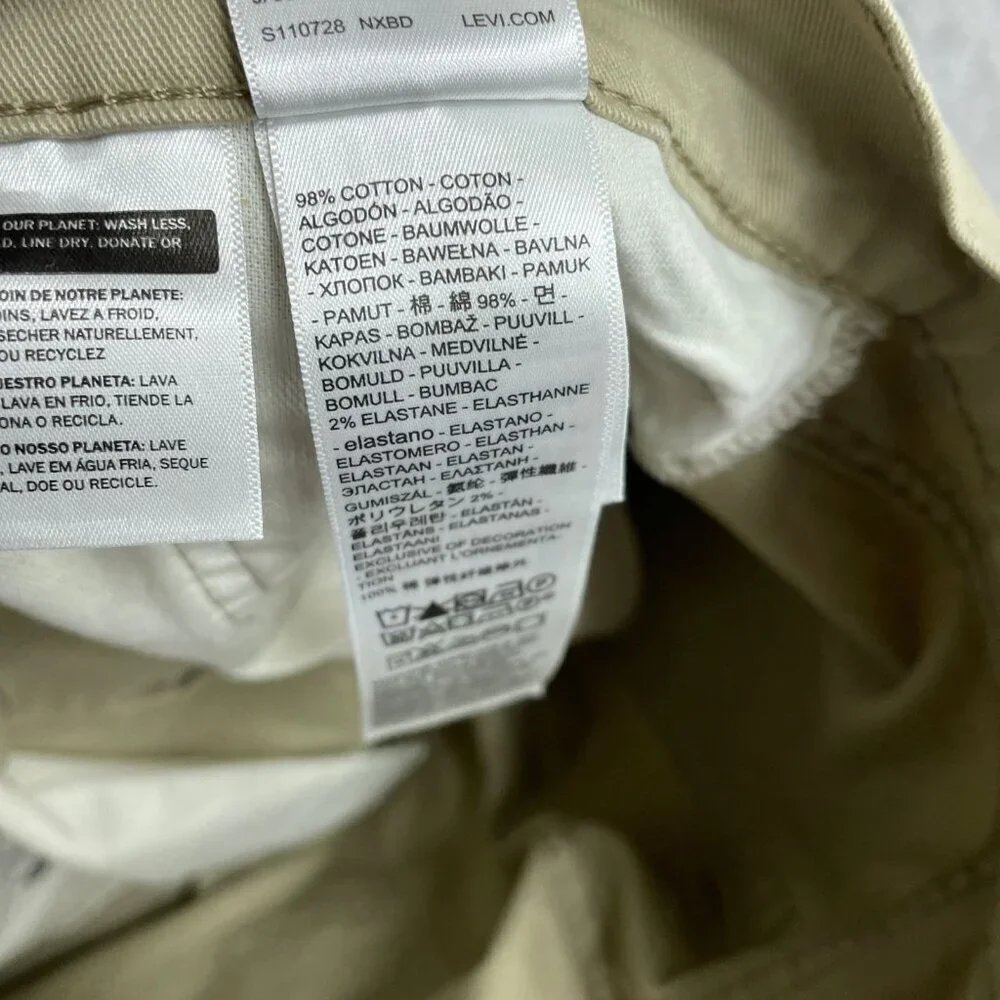 Levis excellent no